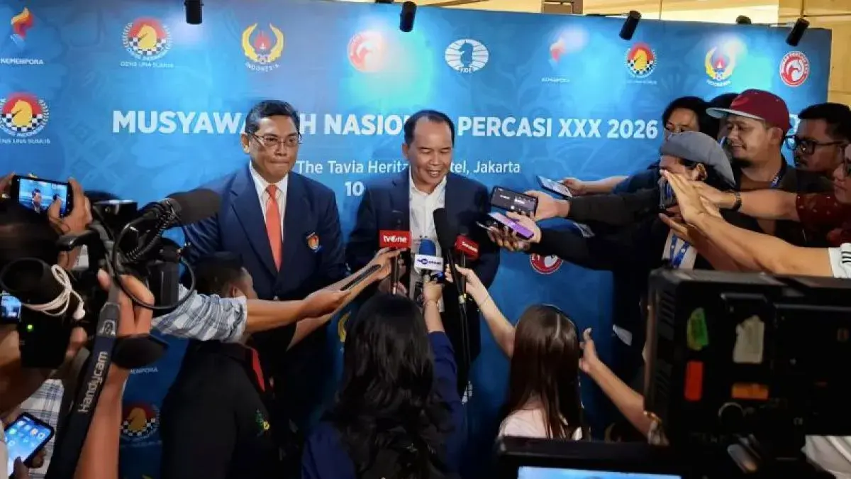 Gubernur Kalteng Agustiar Sabran sekaligus Ketua Umum PB Percasi masa bakti 2026-2030 saat diwawancarai awak media. (ANTARA)