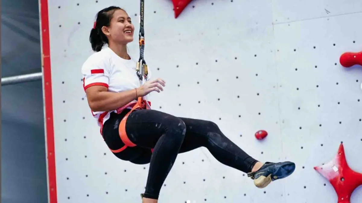Atlet panjat tebing Indonesia Desak Made Rita Kusuma Dewi dalam salah satu ajang internasional. (dok.kemenpora)
