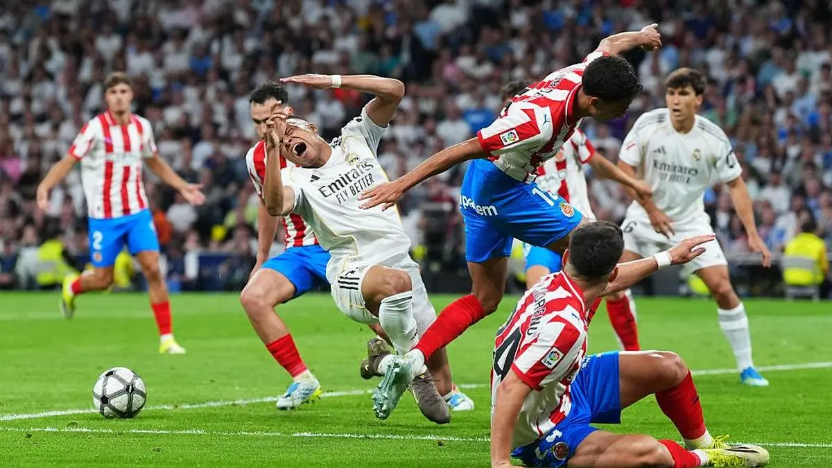 Laga antara Real Madrid vs Girona yang penuh dengan kontroversial keputusan wasit, pekan tadi.(net)