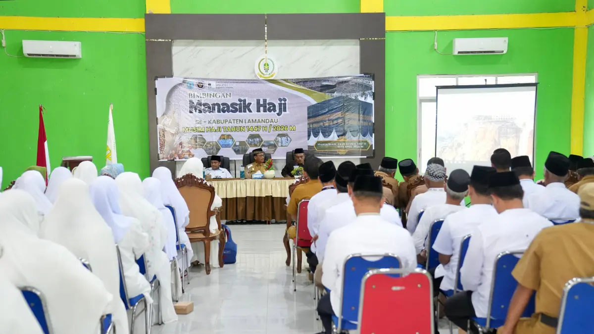 Pemerintah Kabupaten Lamandau bersama Ikatan Persaudaraan Haji Indonesia (IPHI) menggelar bimbingan manasik haji di Gedung LPTQ, Senin (13/4). (RIA/RADAR SAMPIT)