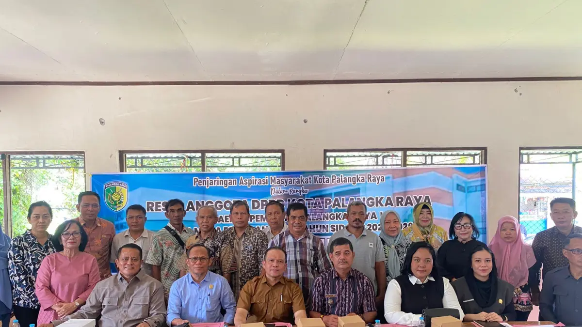 Tim reses DPRD Palangka Raya dari Dapil I saat kunjungan ke Kelurahan Banturung, dan Petuk Bukit, beberapa waktu lalu. (istimewa/DPRD Palangka Raya)