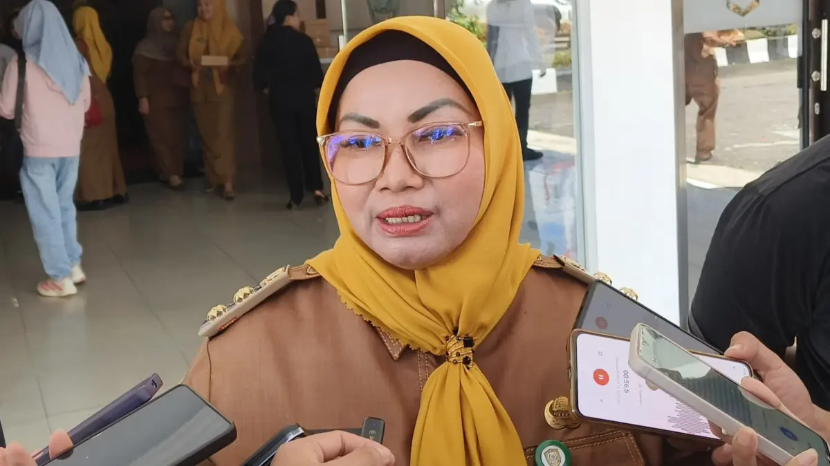 Wakil Bupati Kotim, Irawati, mengingatkan para remaja agar lebih bijak dalam menggunakan media sosial dan tidak terjerumus pada konten yang merugikan diri sendiri maupun orang lain.  (Akbar)