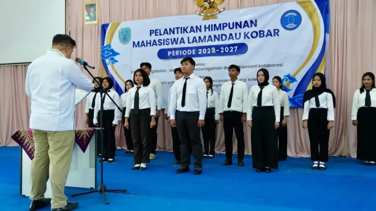 Bupati Lamandau Rizky Aditya Putra melantik jajaran pengurus Himpunan Mahasiswa (HIMA) Lamandau–Kotawaringin Barat periode 2025–2027 di Aula Sultan Alidin Sukma Alamsyah XV, Universitas Antakusuma (Untama), Pangkalan Bun, Senin (20/4).