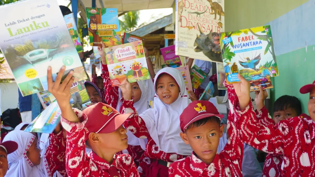 Peningkatan literasi anak melalui berbagai kegiatan. (foto: pln) 