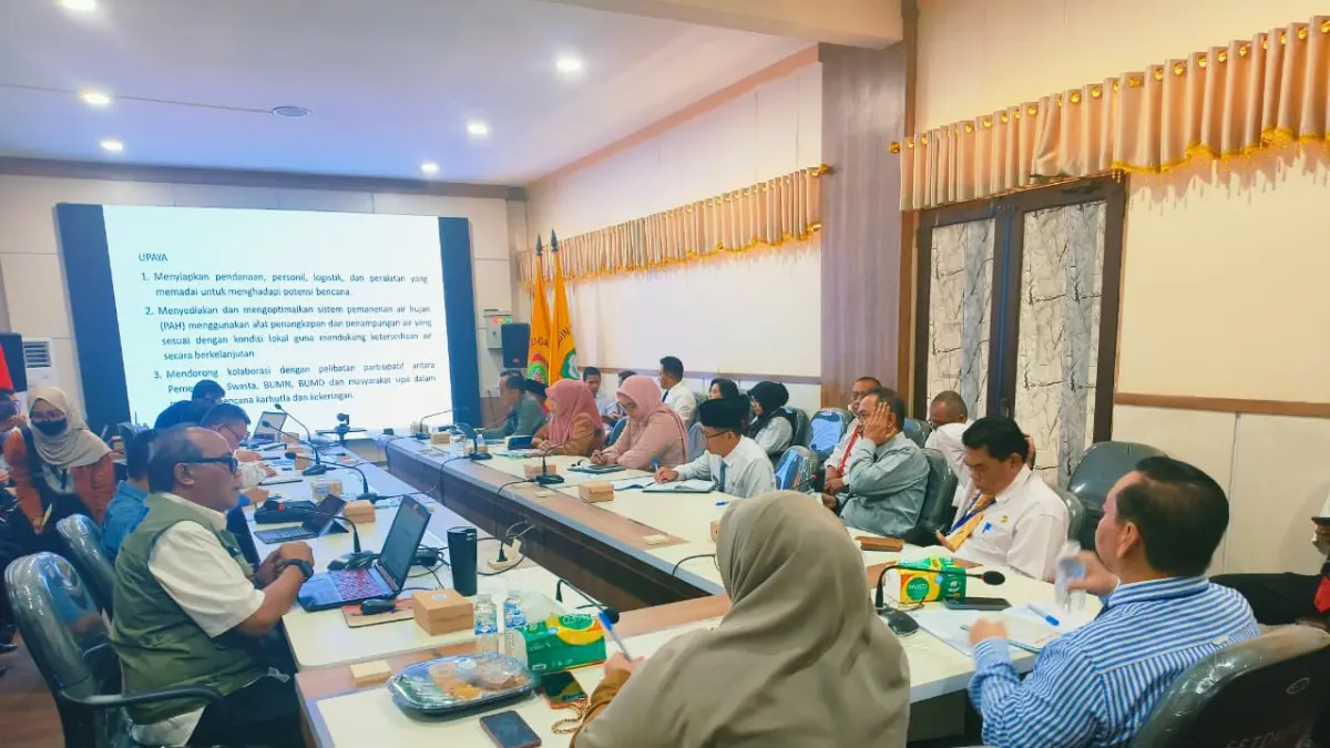 Rakortek ancaman karhutla dan kekeringan yang digelar di Gedung B Setda Kotim, Selasa (21/4).  (Akbar/Radar Sampit)