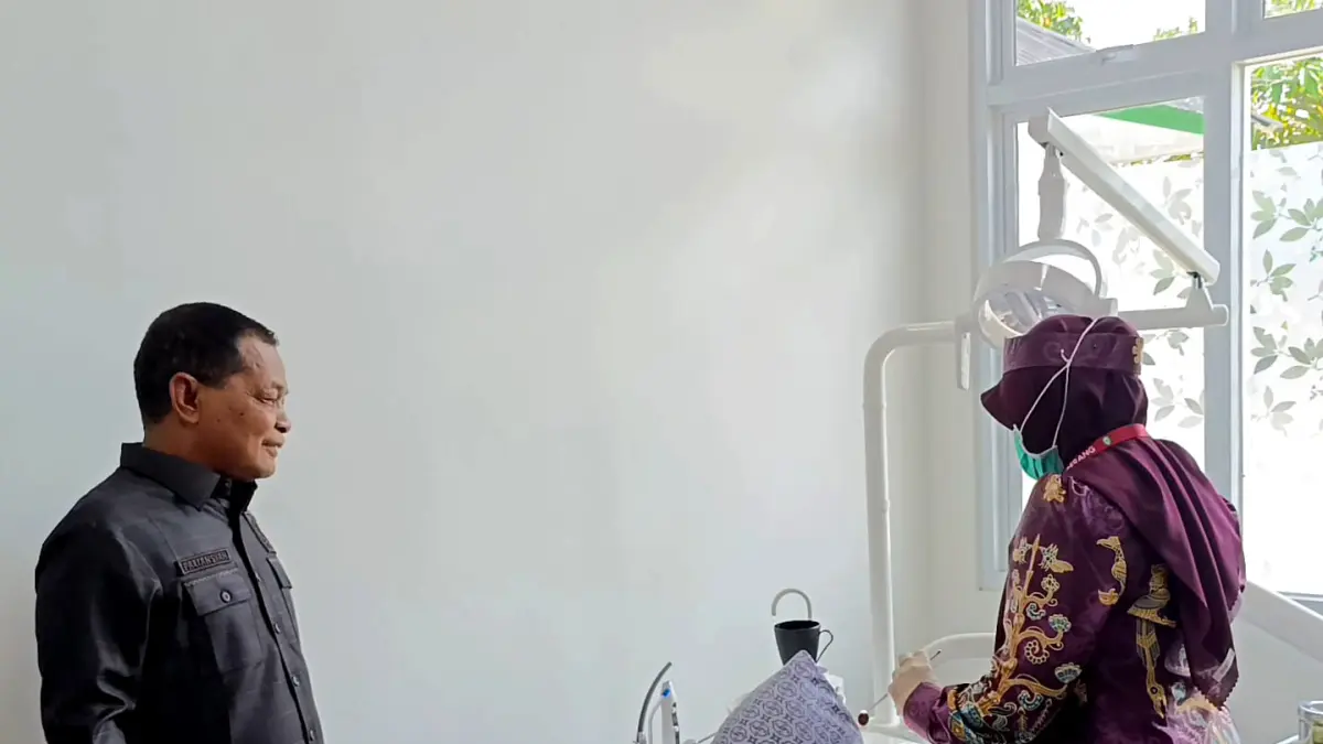 Anggota DPRD Kotim, Paliansyah saat menghadiri peresmian Puskesmas Mentaya Seberang di Kecamatan Seranau, Kamis (23/4).  (Akbar/Radar Sampit)