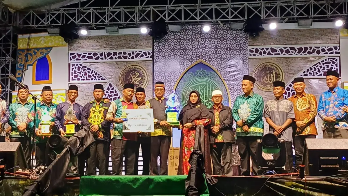 Kecamatan Mentawa Baru Ketapang ketika menjadi juara umum MTQ ke 56 tahun lalu.  (Akbar/Radar Sampit)