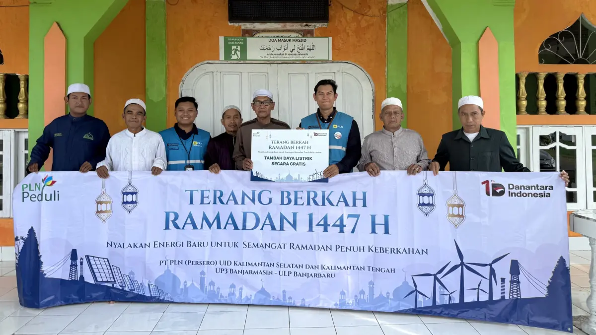 Salah satu penerima manfaat lanjutan program Terang Berkah Ramadan adalah Masjid Al-Aman, di Guntung Manggis, Banjarbaru, yang kini dapat menjalankan berbagai kegiatan dengan dukungan daya listrik yang lebih optimal.  (pln kalselteng)   