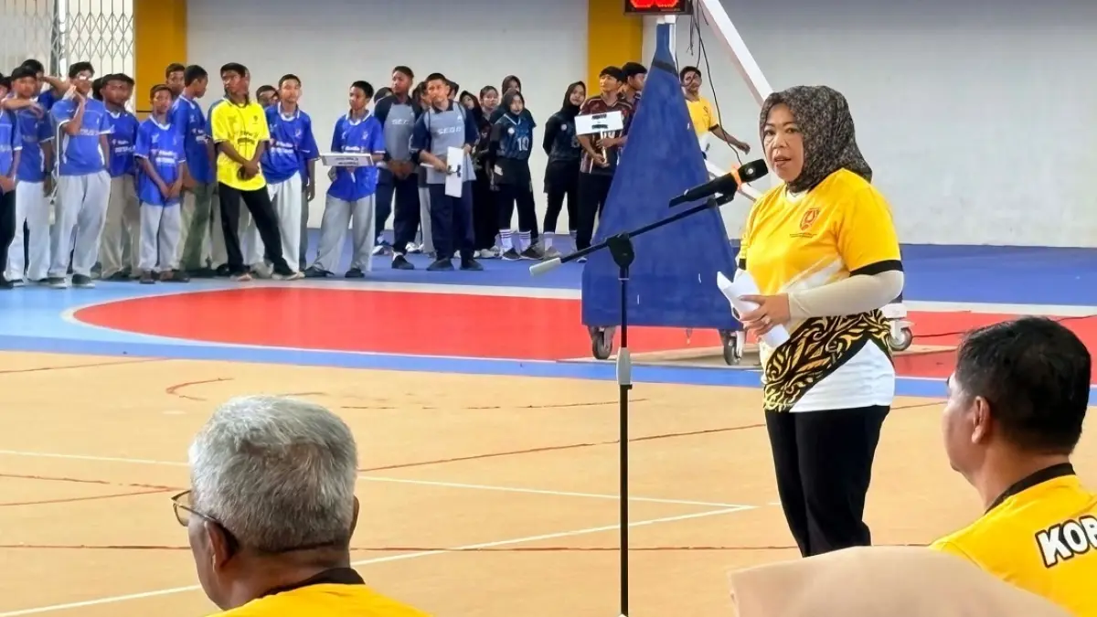 Bupati Kotawaringin Barat Hj Nurhidayah membuka Popkab 2026 di Sport Center Pangkalan Bun.&nbsp;(syamsudin/radar sampit)