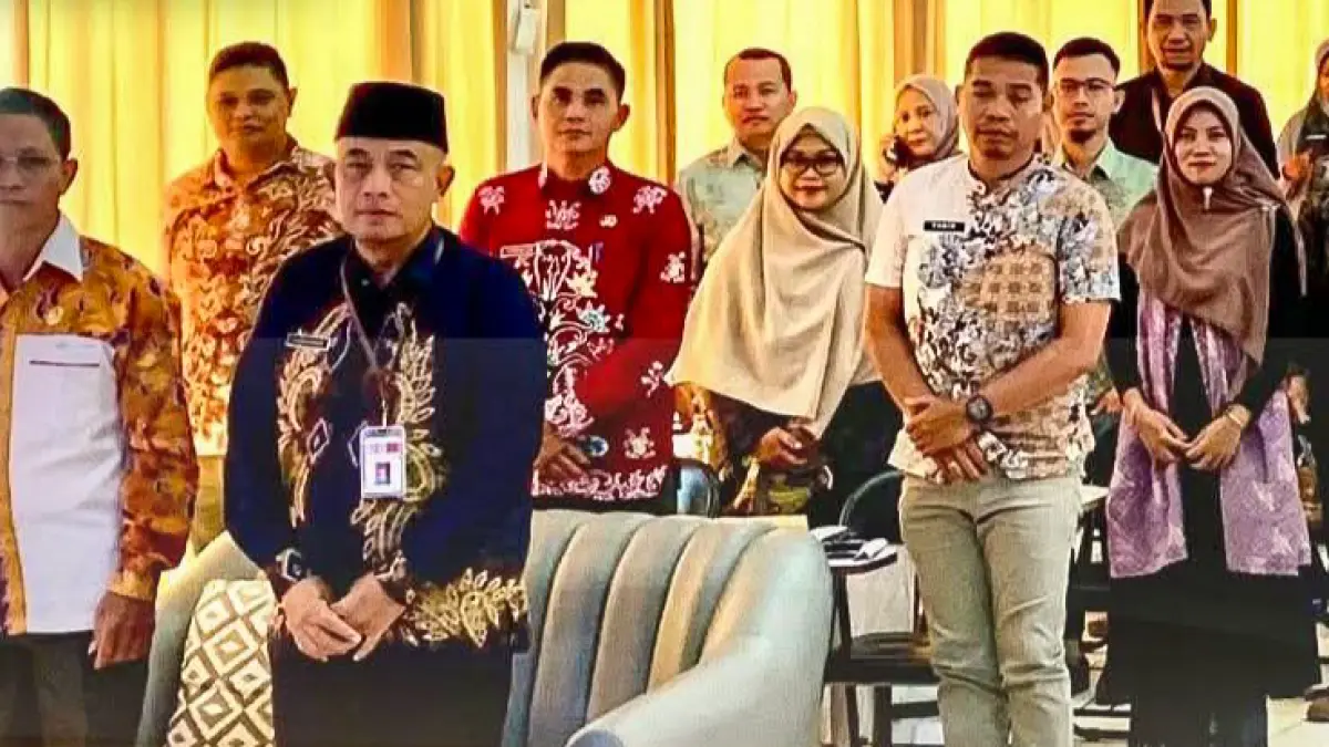 Plt Asisten Administrasi Umum Setda Seruyan, Sugian Noor,dan sejumlah perangkat daerah terkait, mengikuti asistensi dengan Kemen PAN-RB, baru-baru tadi. (istimewa)