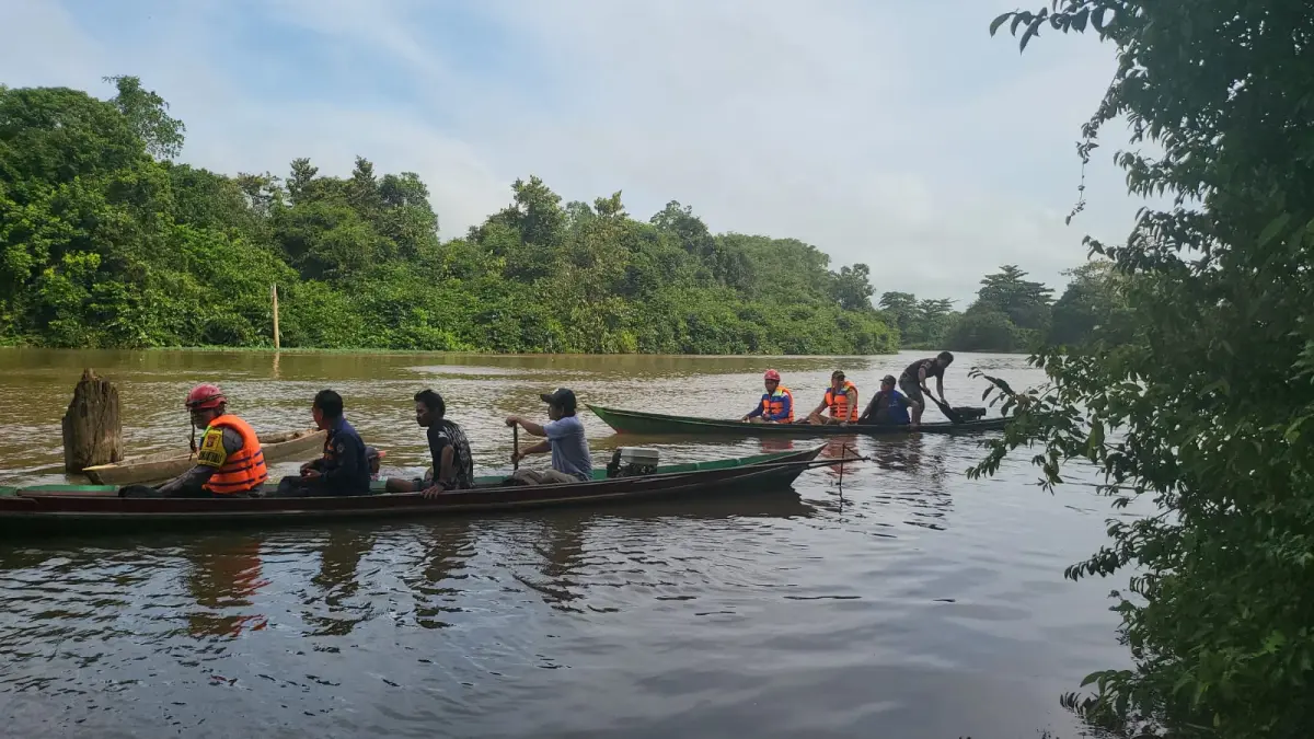 Upaya pencarian Andika Sifa Alfianur, pelajar yang dilaporkan tenggelam di kawasan Pasar Parenggean, Kecamatan Parenggean, Kabupaten Kotawaringin Timur (Kotim), masih terus dilakukan hingga Senin sore (27/4/2026). (Camat Parenggean M Jais)