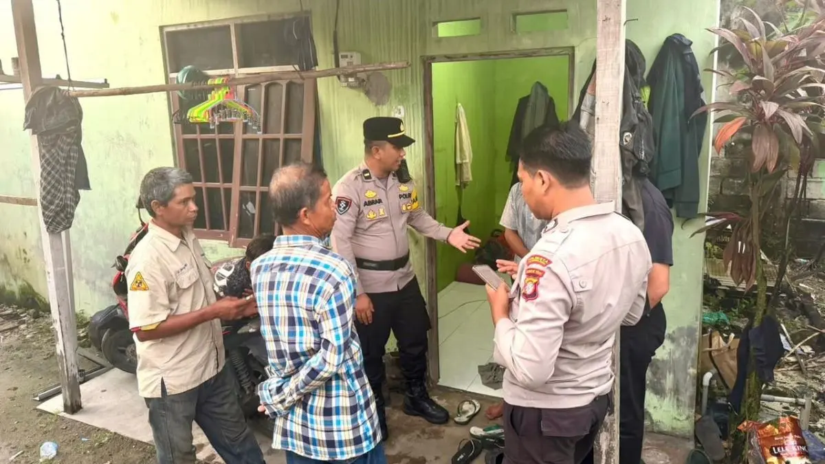 CEK TKP : Personel Pamapta III SPKT Polresta Palangka Raya mendatangi tempat kejadian perkara (TKP) penganiyaan. FOTO: IST/RADAR SAMPIT
