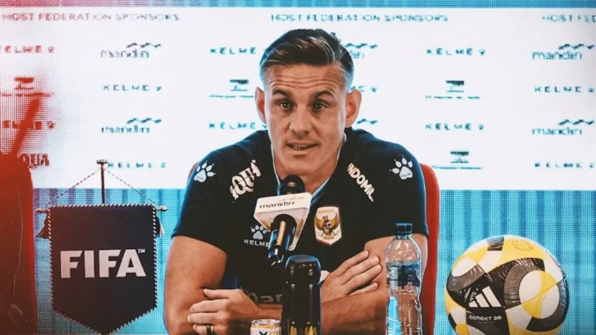 Pelatih Timnas Indonesia, John Herdman dalam salah satu sesi jumpa pers. (net)