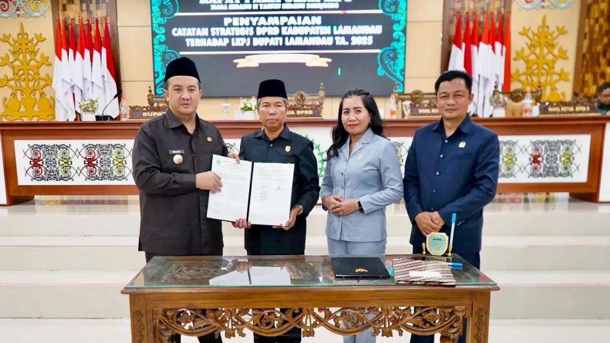 Bupati Lamandau Rizky Aditya Putra menghadiri Rapat Paripurna ke-3 Masa Sidang II/III Tahun Sidang 2025/2026 DPRD Kabupaten Lamandau. 