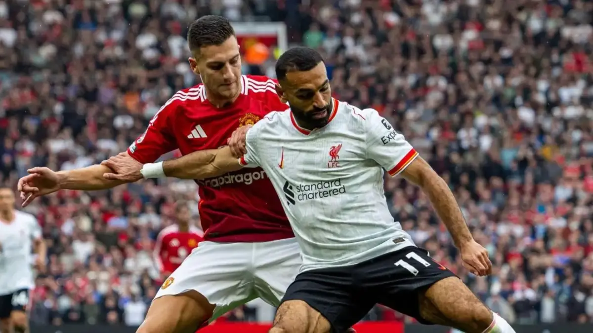 Duel antara Manchester United dan Liverpool, bakal meramaikan laga pekan ke 35 Liga Inggris, Minggu (2/5) malam WIB. (net)