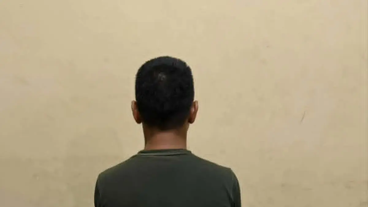 AA (35) saat diamankan dan diperiksa di Mapolresta Palangka Raya, Senin (4/5). (istimewa/Polresta Palangka Raya)