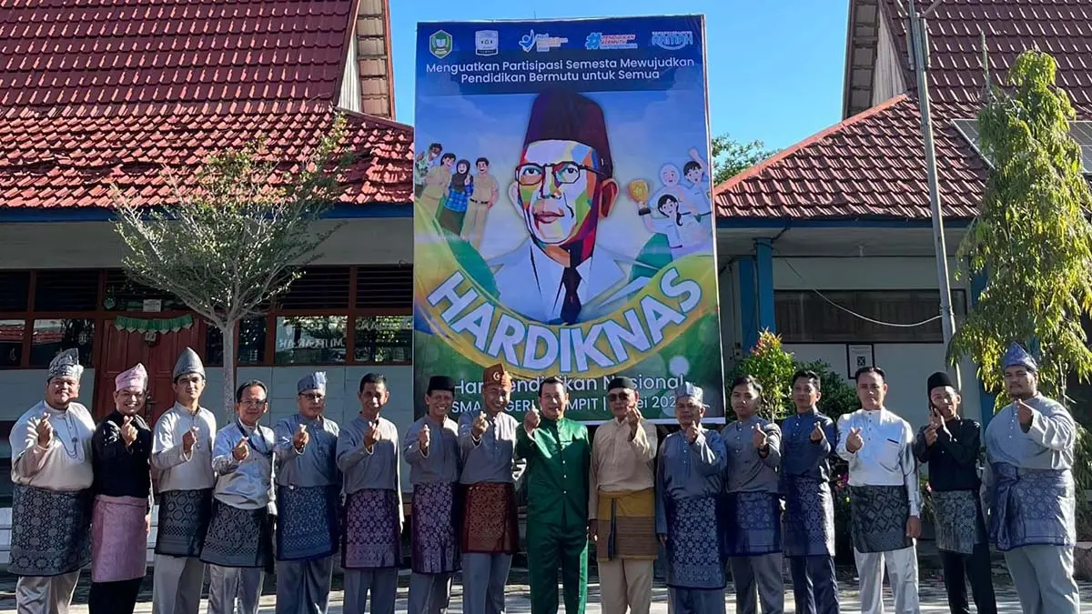 Peringatan Hardiknas di SMAN 1 Sampit