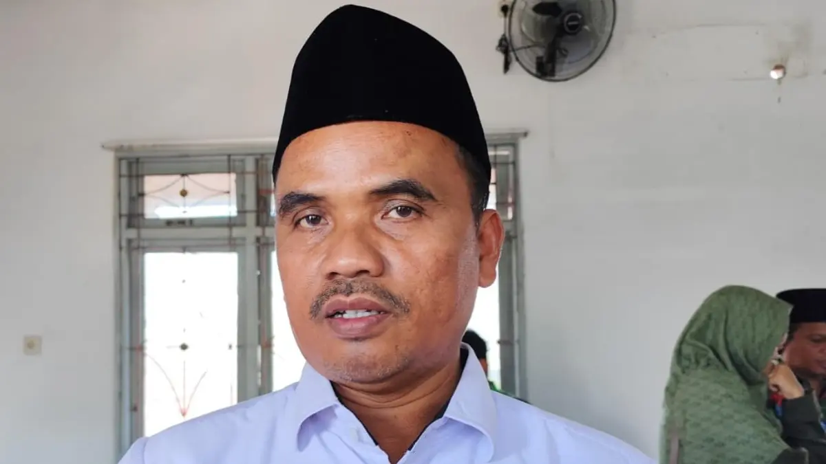 Kepala Kemenag Kotim, Nur Widiantoro, mengimbau masyarakat agar menyalurkan zakat melalui lembaga resmi.  (Akbar/Radar Sampit)
