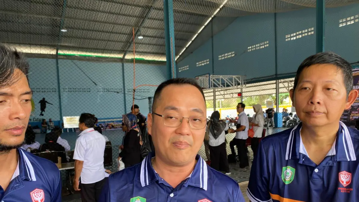 Ketua Perbasi Kotim, Hendra Sia, berharap dukungan pemda dan KONI agar pembinaan basket kembali optimal dan melahirkan atlet berprestasi di tingkat provinsi maupun nasional.  (Akbar/Radar Sampit)