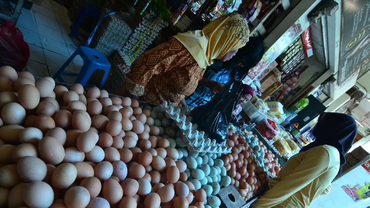 Aktivitas jual beli bahan kebutuhan pangan di Pusat Perbelanjaan Mentaya (PPM) Sampit. (dok.radarsampit)
