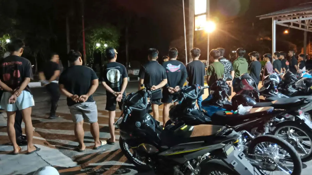 DIAMANKAN : Puluhan motor diamankan dalam razia besar-besaran yang digelar Satlantas Polresta Palangka Raya, Sabtu malam (9/5) hingga Minggu dini hari (10/5).&nbsp;(Polresta/Radar Sampit)