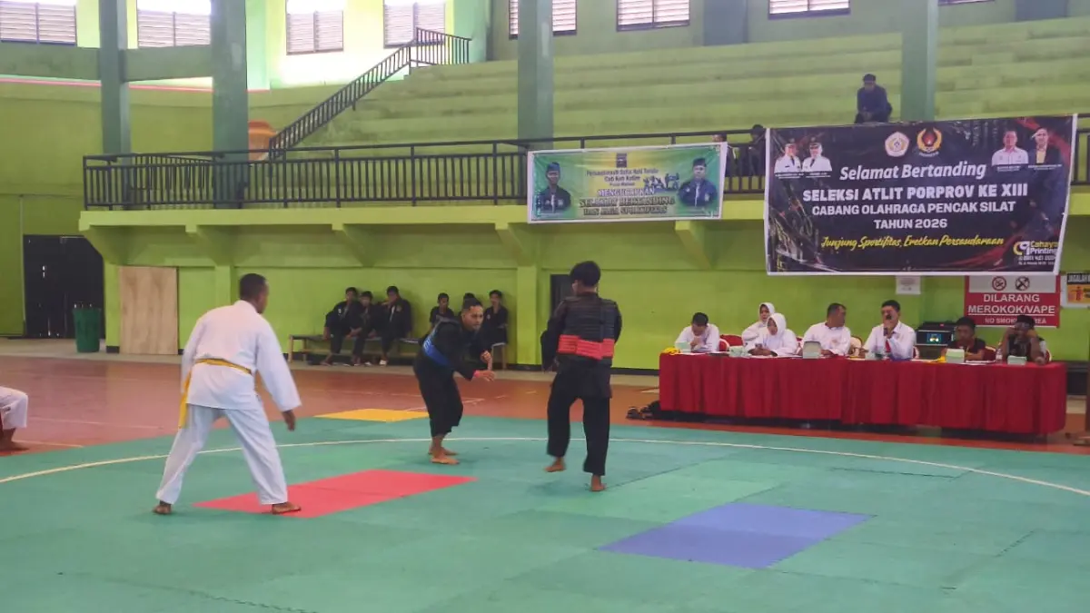 Atlet dari berbagai perguruan pencak silat saat mengikuti seleksi menghadapi Porprov XIII Kalimantan Tengah 2026.  (Akbar/Radar Sampit)