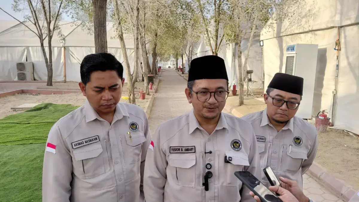 Konsul Jenderal RI di jeddah, Yusron B Ambary menjelaskan perkembangan kasus jamaah haji Indonesia merekam perempuan saudi tanpa izin, Rabu (13/5/2026). (Media Center Haji 2026)