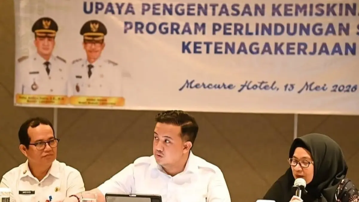 Bupati Lamandau Rizky Aditya Putra memimpin High Level Meeting II Upaya Pengentasan Kemiskinan melalui Perlindungan Sosial Ketenagakerjaan di Hotel Mercure Pangkalan Bun, baru-baru ini. (ist)