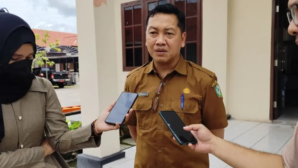 Kepala DPKP Kotim, Yephi Hartadi Periyanto, mengatakan kegiatan GPM ini untuk menjaga harga tetap stabil dan membantu masyarakat mendapatkan pangan murah jelang Iduladha.  (Akbar/Radar Sampit)