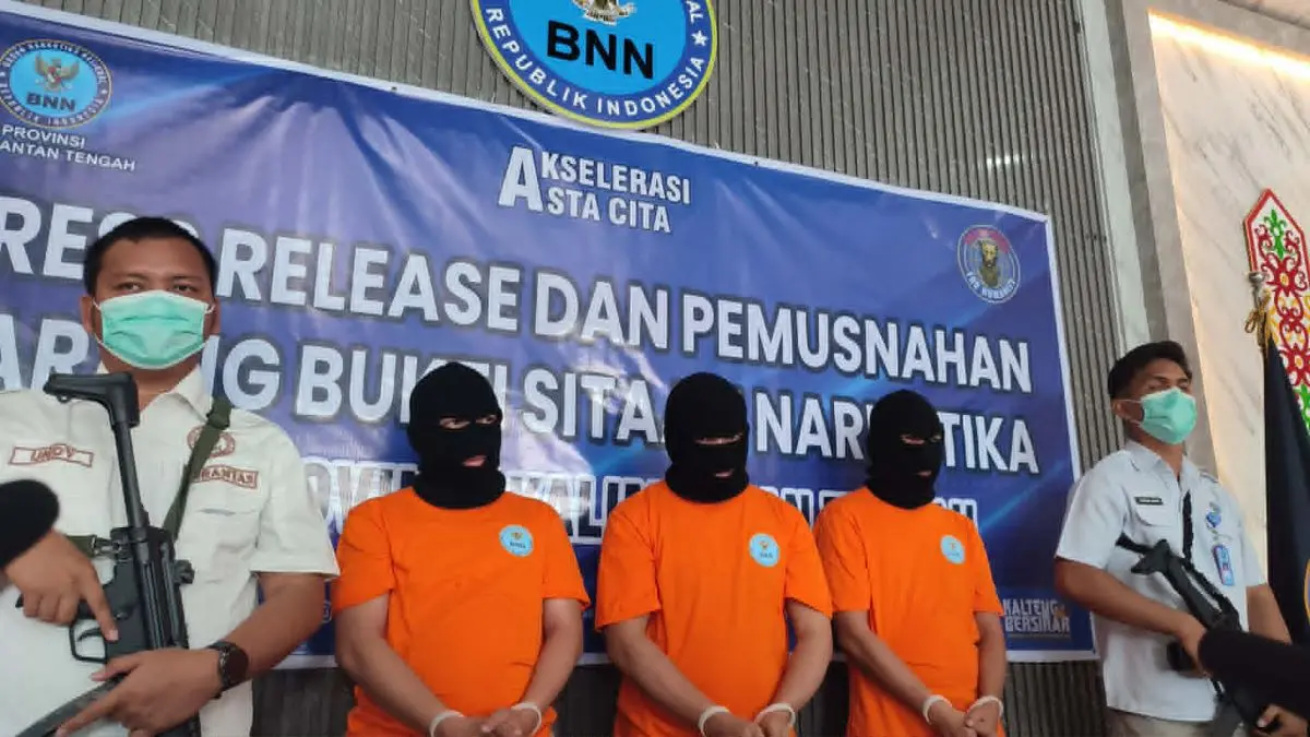 NARKOBA : BNNP Kalteng gelar kasus jaringan bandar narkoba wilayah Kabupaten Murung Raya. FOTO: DODI/RADAR SAMPIT