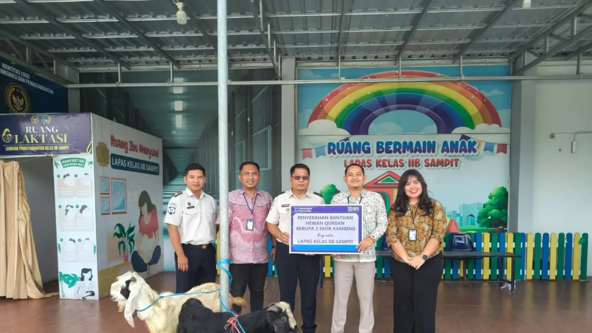 Menyambut Hari Raya Iduladha 1447 Hijriah, BRI Cabang Sampit menyalurkan dua kambing kurban kepada Lembaga Pemasyarakatan Kelas IIB Sampit dan seokor kambing kepada Balai Pemasyarakatan Sampit, Selasa (26/5/2026). 