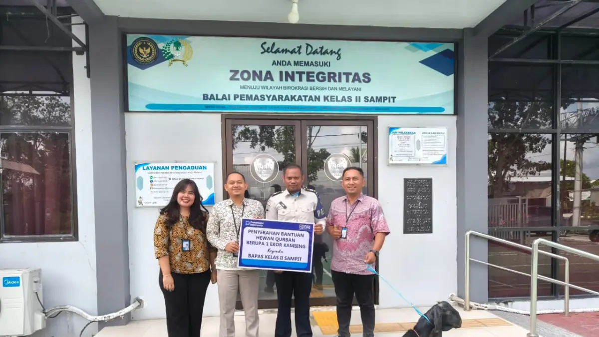 Menyambut Hari Raya Iduladha 1447 Hijriah, BRI Cabang Sampit menyalurkan dua kambing kurban kepada Lembaga Pemasyarakatan Kelas IIB Sampit dan seokor kambing kepada Balai Pemasyarakatan Sampit, Selasa (26/5/2026).