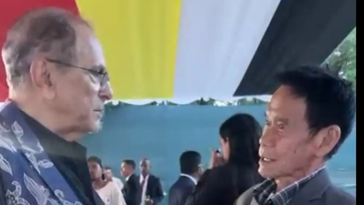 Presiden Timor Leste Jose Ramos Horta bersama tokoh budaya asal Kalteng Kusni Sulang di Timor Leste baru baru ini. (ist) 