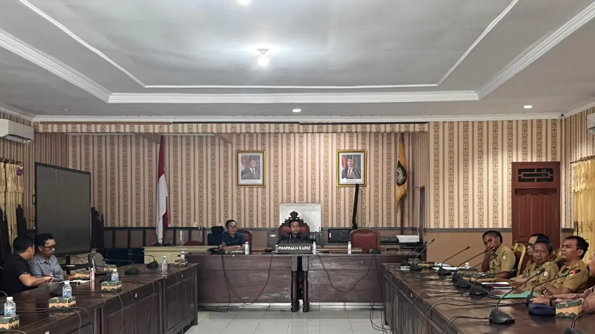 RDP Komisi I DPRD Kotim bersama sejumlah organisasi perangkat daerah terkait legalitas usulan hibah aset daerah kepada PCNU Kotim.  (Akbar/Radar Sampit)