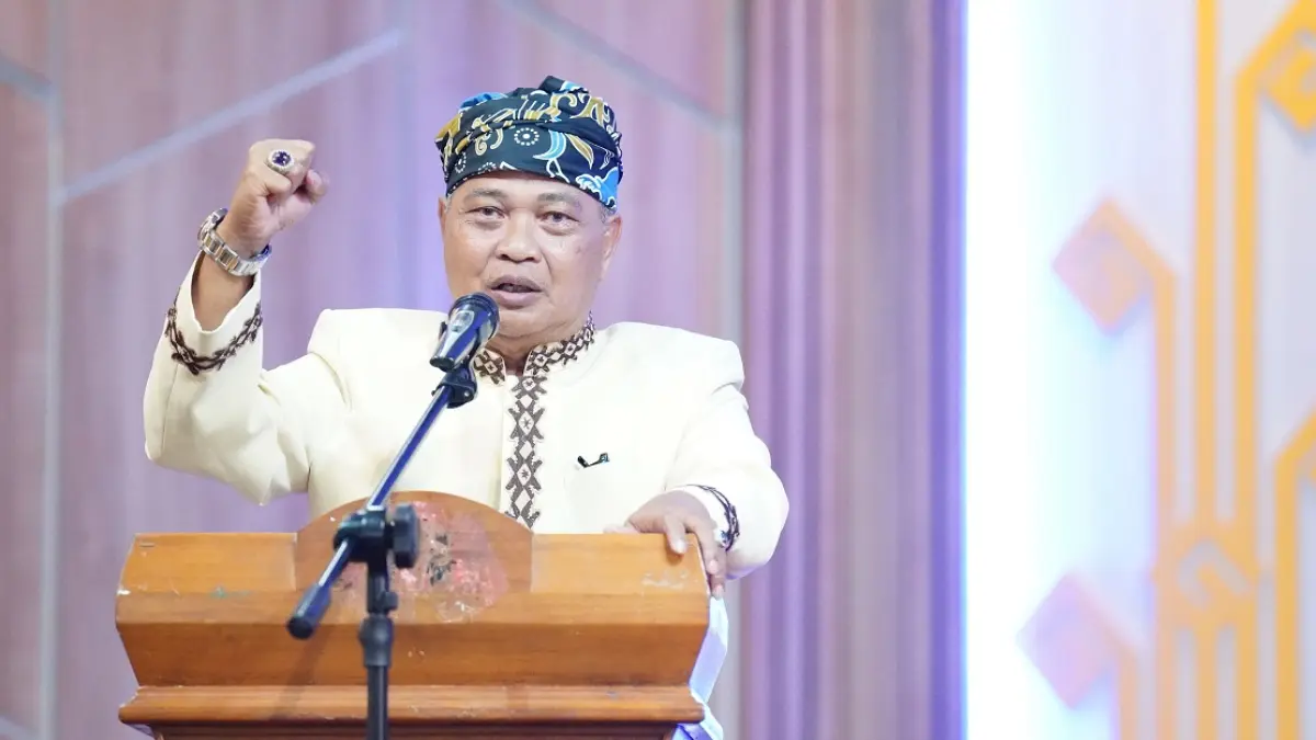 Raja Majelis Dayak Tomun (MDT) Kabupaten Lamandau Dr Marukan 