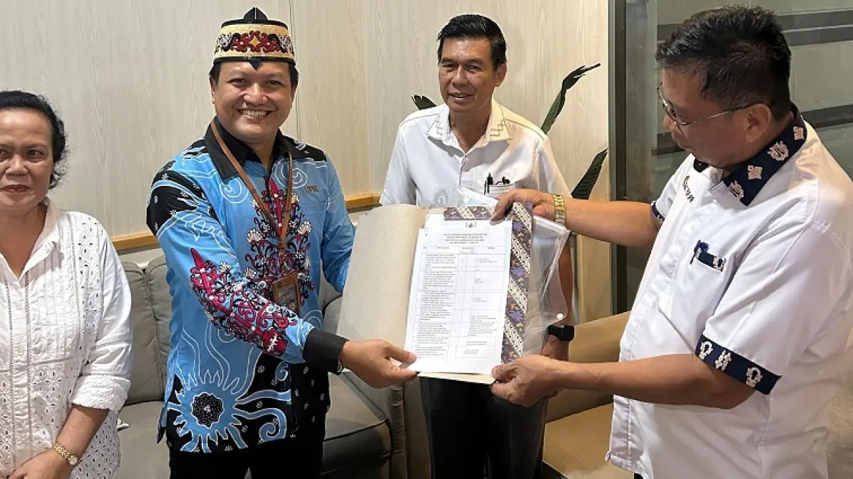 Salah satu kandidat yang mendaftar menjadi calon rektor Universitas Palangka Raya. (Dodi/radarsampit)