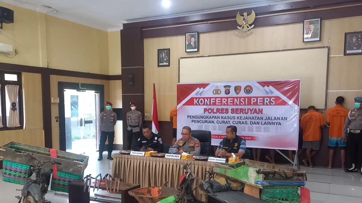 Polres Seruyan menggelar konferensi pers pengungkapan kasus pencurian, curat, dan curas yang berhasil diungkap selama 5 bulan terakhir, Sabtu (30/5). (RIFANI/RADAR SAMPIT).