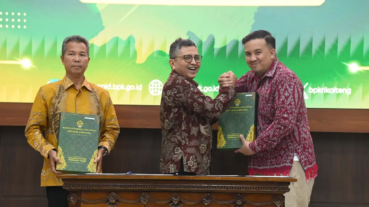 Penyerahan Laporan Hasil Pemeriksaan (LHP) atas LKPD Tahun Anggaran 2025 di Aula BPK RI Perwakilan Kalimantan Tengah di Palangka Raya, Jumat (29/5). 