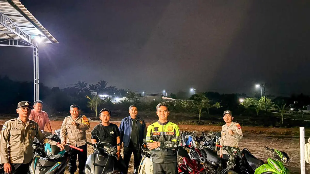 Polsek Hanau menyita 11 kendaraan bermotor yang tidak memenuhi standar teknis dalam operasi penertiban lalu lintas di wilayah Kecamatan Hanau, Kabupaten Seruyan, Sabtu (30/5) malam. (RIFANI/RADAR SAMPIT)&nbsp;