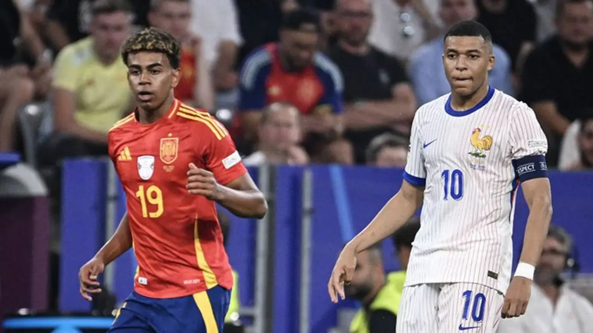 Bintang timnas Spanyol Lamine Yamal dan bintang timnas Prancis Kylian Mbappe. (net)