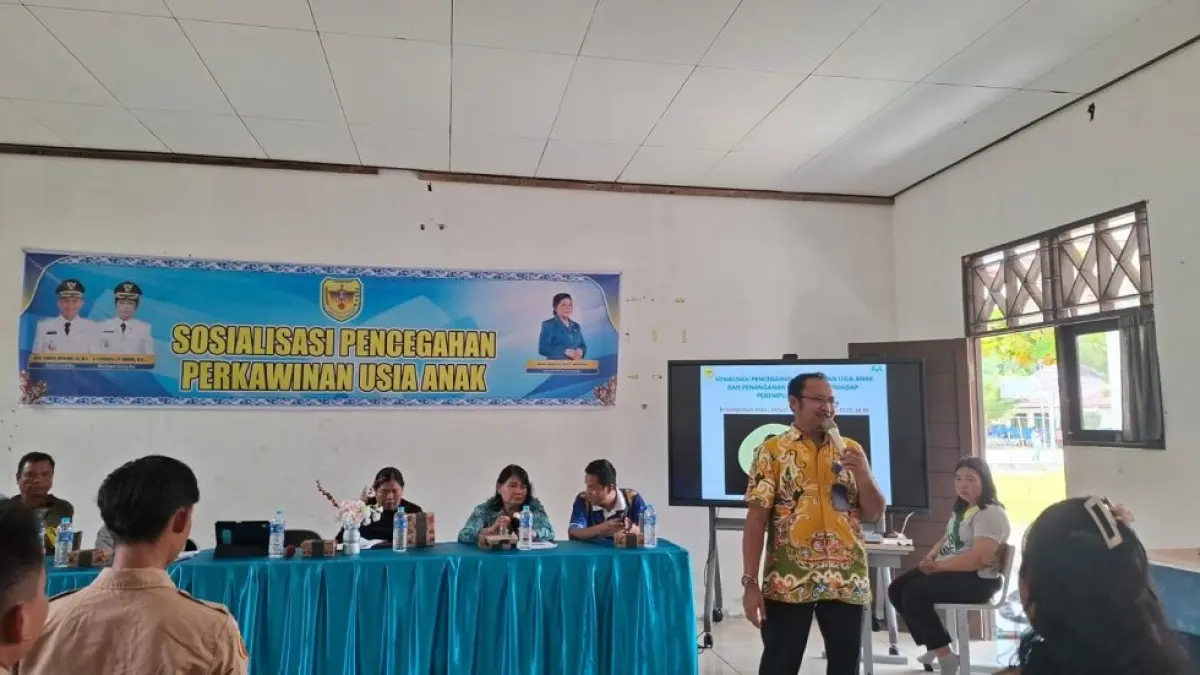 Suasana sosialisasi pencegahan perkawinan usia anak di SMAN 2 Kuala Kurun, di Desa Tumbang Hakau, Kecamatan Kurun, pekan lalu. (DP2KBP3A GUNUNG MAS/RADAR SAMPIT)