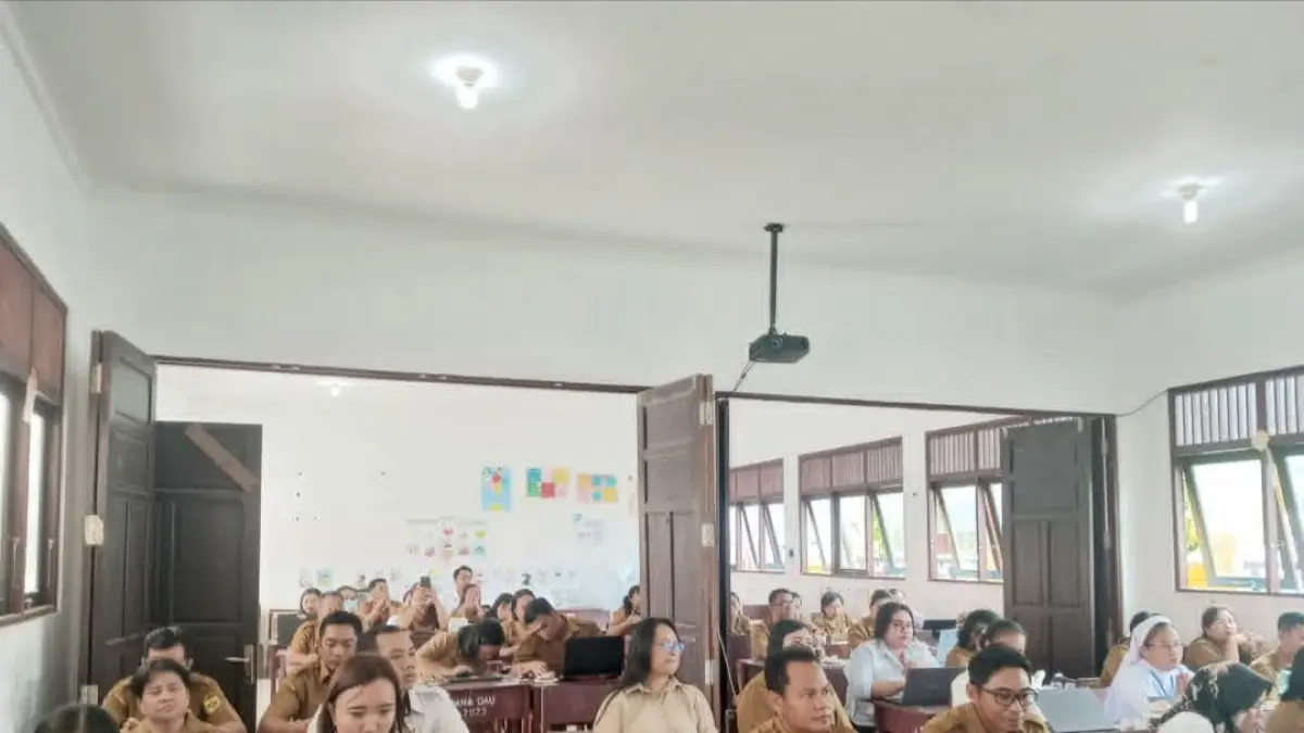 WORKSHOP: Suasana workshop pembelajaran mendalam yang digelar KKKS Manggatang Utus Kecamatan Kurun, Rabu (3/6). (DISDIKPORA GUNUNG MAS/RADAR SAMPIT)