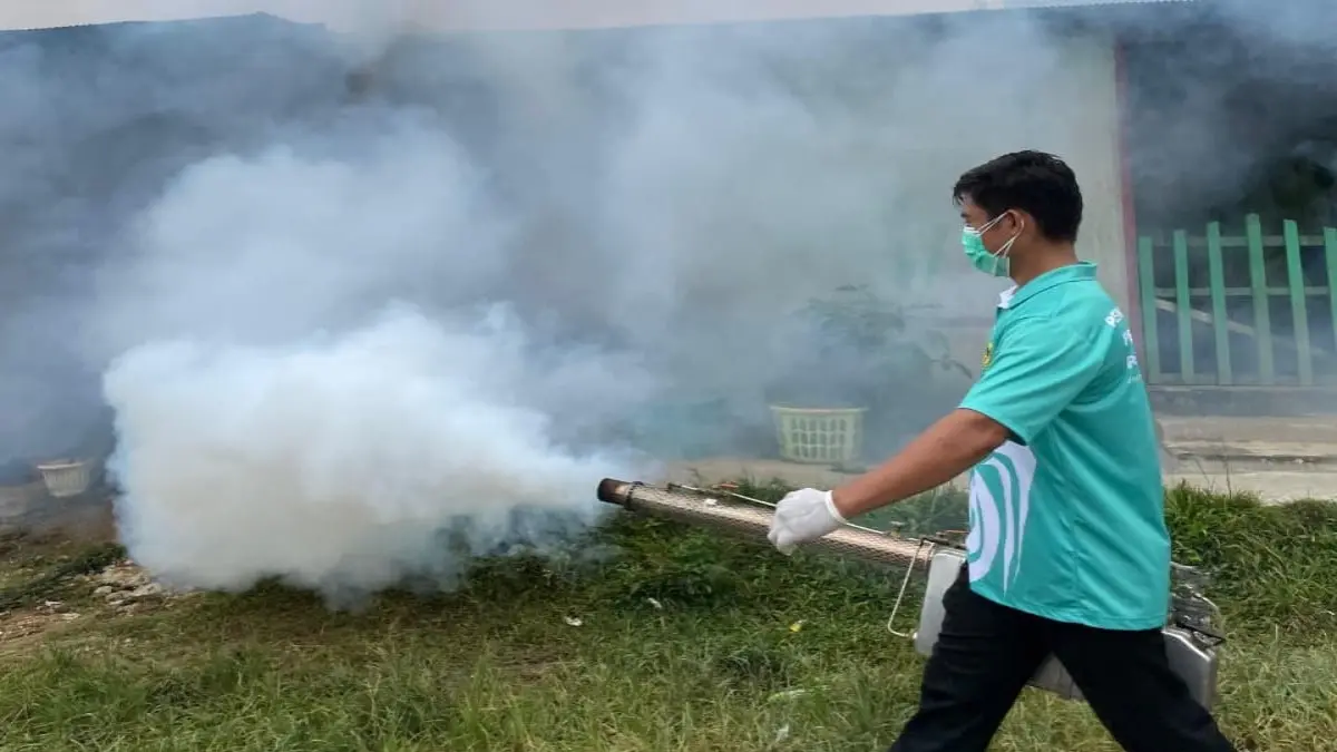 CEGAH DBD : Pelaksanaan fogging di RT 01, Kelurahan Kuala Kurun, Kecamatan Kurun, Gunung Mas, Jumat (5/6/2026). FOTO : DINKES GUMAS/ RADAR SAMPIT