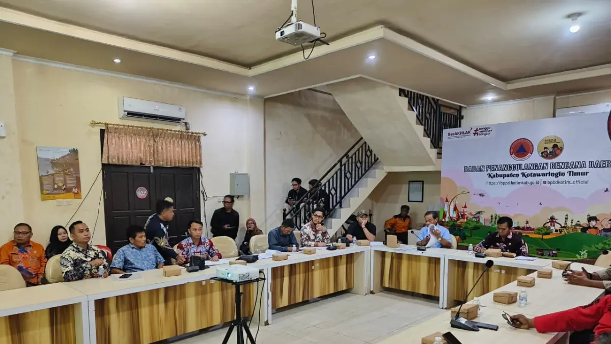 Kunjungan kerja Komisi III DPRD Provinsi Kalimantan Tengah ke Kantor BPBD Kotim, Kamis (4/6).  (Akbar/Radar Sampit)