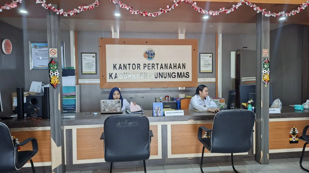 Suasana pelayanan di Kantor BPN Kabupaten Gumas, Kamis (4/6). (BPN GUNUNG MAS FOR RADAR SAMPIT)&nbsp;