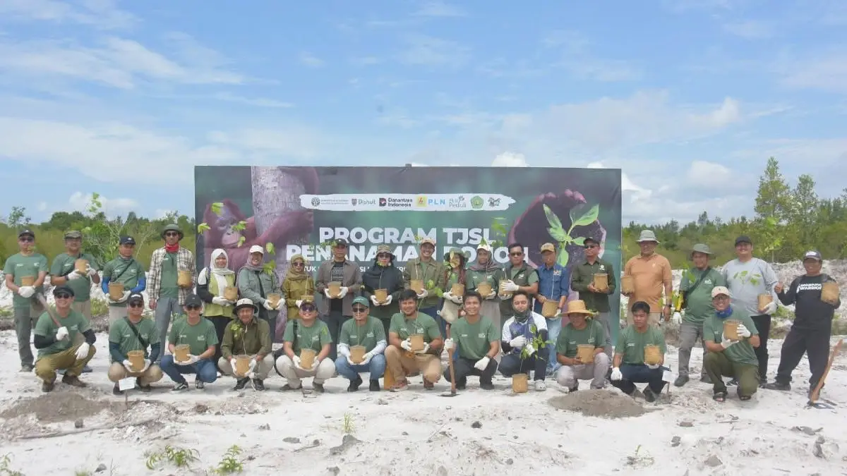 LUAR BIASA: PLN Peduli dengan program Pemantauan Orangutan dan Penanaman Pohon di kawasan Pulau Kaja, Sei Gohong, dan Nyaru Menteng 2, Kalimantan Tengah, Selasa (2/6/2026). FOTO: IST/RADAR SAMPIT
