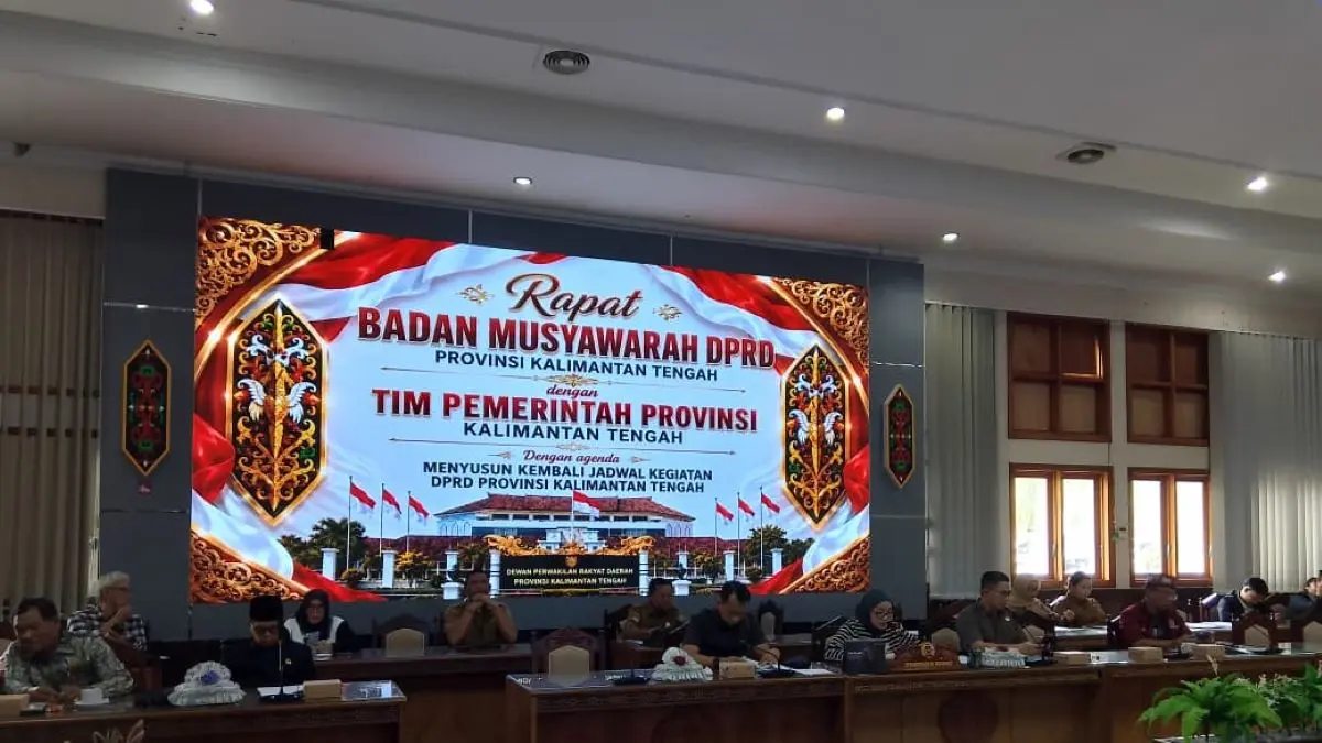 RAPAT: Unsur pimpinan dan anggota DPRD Kalteng menyusun jadwal agenda melalui rapat Banmus. FOTO: IST/RADAR SAMPIT