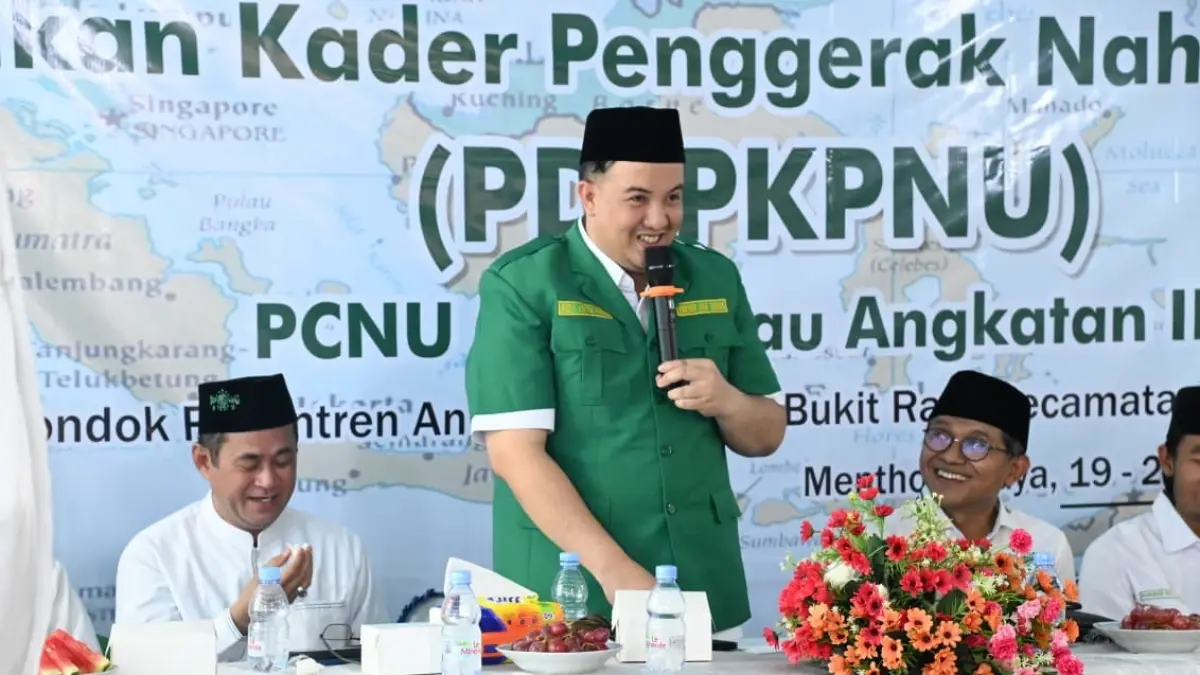 Bupati Lamandau Rizky Aditya Putra membuka Pendidikan Dasar Pendidikan Kader Penggerak Nahdlatul Ulama (PDPKPNU) Angkatan III &nbsp;di Pondok Pesantren An Nur Ulum, &nbsp;Jumat (5/6). (RIA/RADAR SAMPIT)&nbsp;