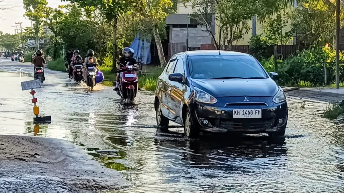 Dua Hari Tanpa Hujan, Sejumlah Ruas Jalan di Sampit Masih Tergenang