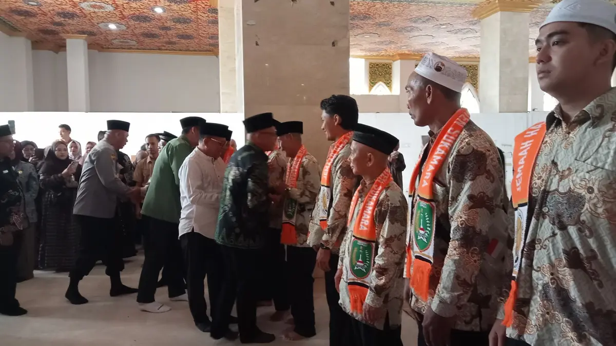Jemaah haji asal Kabupaten Sukamara saat pelepasan pemberangkatan beberapa waktu lalu.(dok)